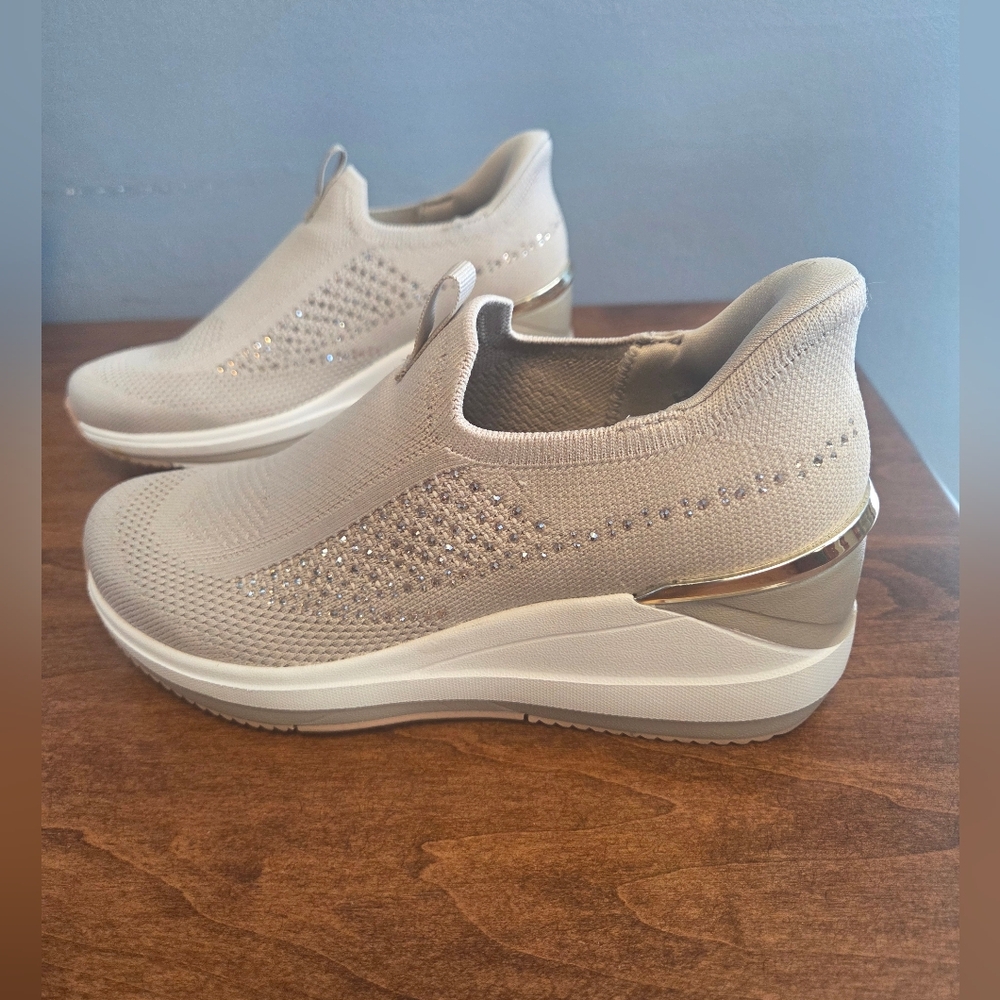 Skechers Beige Slip-On Sneakers